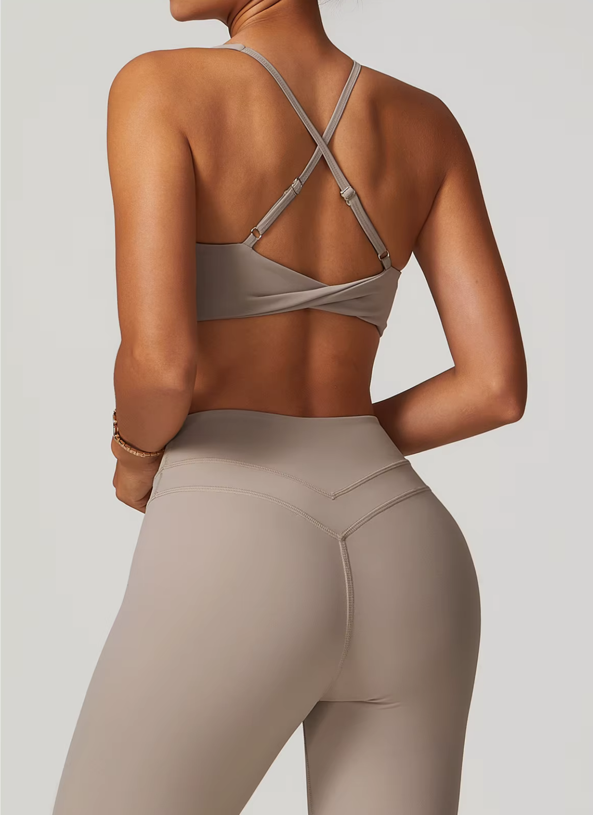 Studio Sports Bra - Sandstone